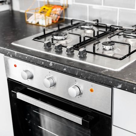 Modern Apartment - Cradley Heath - Top Rated - Netflix - Wifi - 1Mh Smethwick Eksteriør bilde