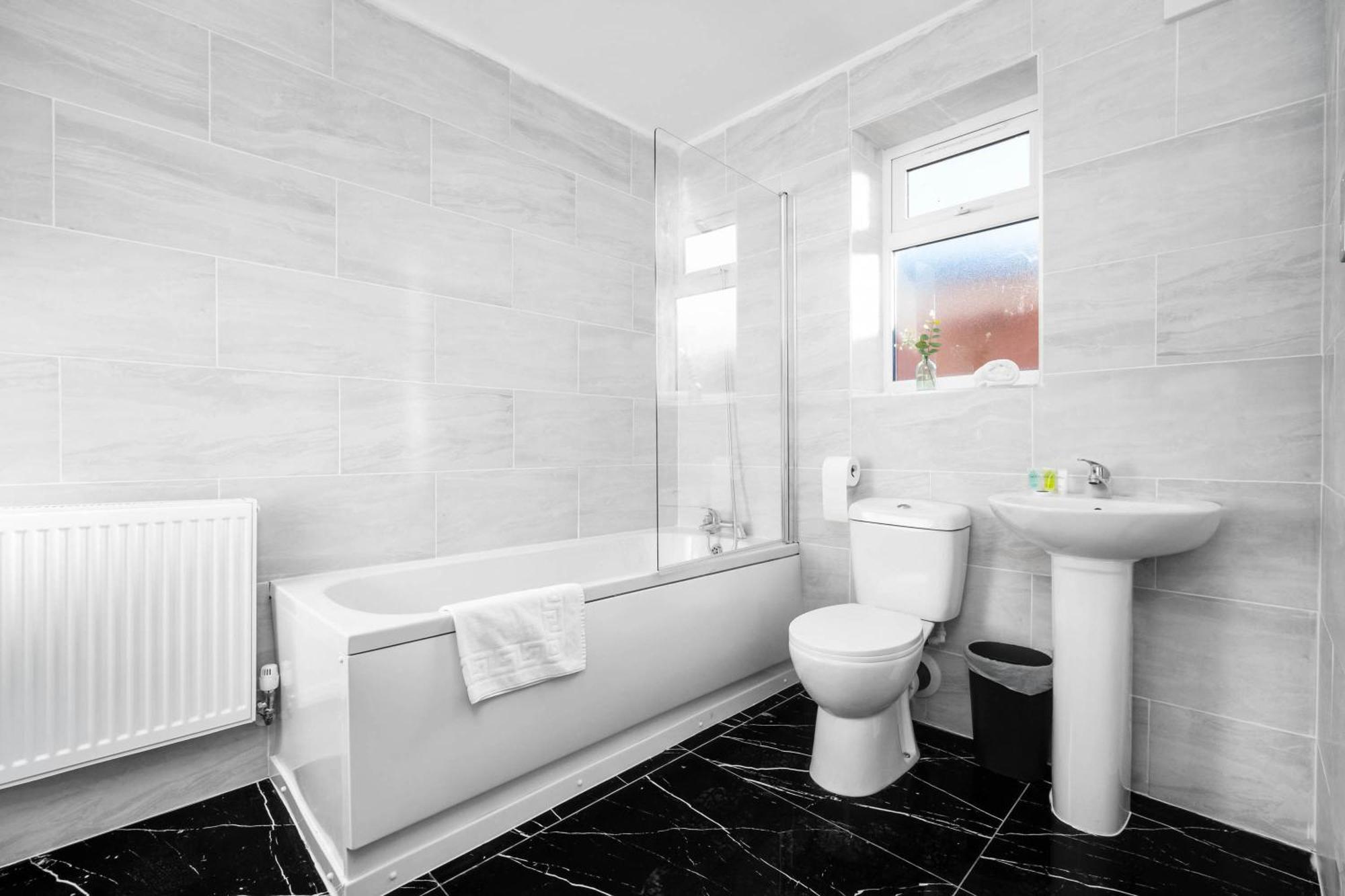 Modern Apartment - Cradley Heath - Top Rated - Netflix - Wifi - 1Mh Smethwick Eksteriør bilde